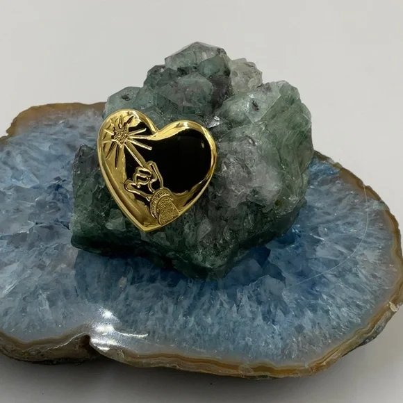 Vtg.Disney The VarietyClub GoldHeart Arm&Wand Magic Star Logo Collectible Brooch - Picture 6 of 7